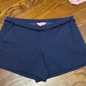 Lilly navy shorts